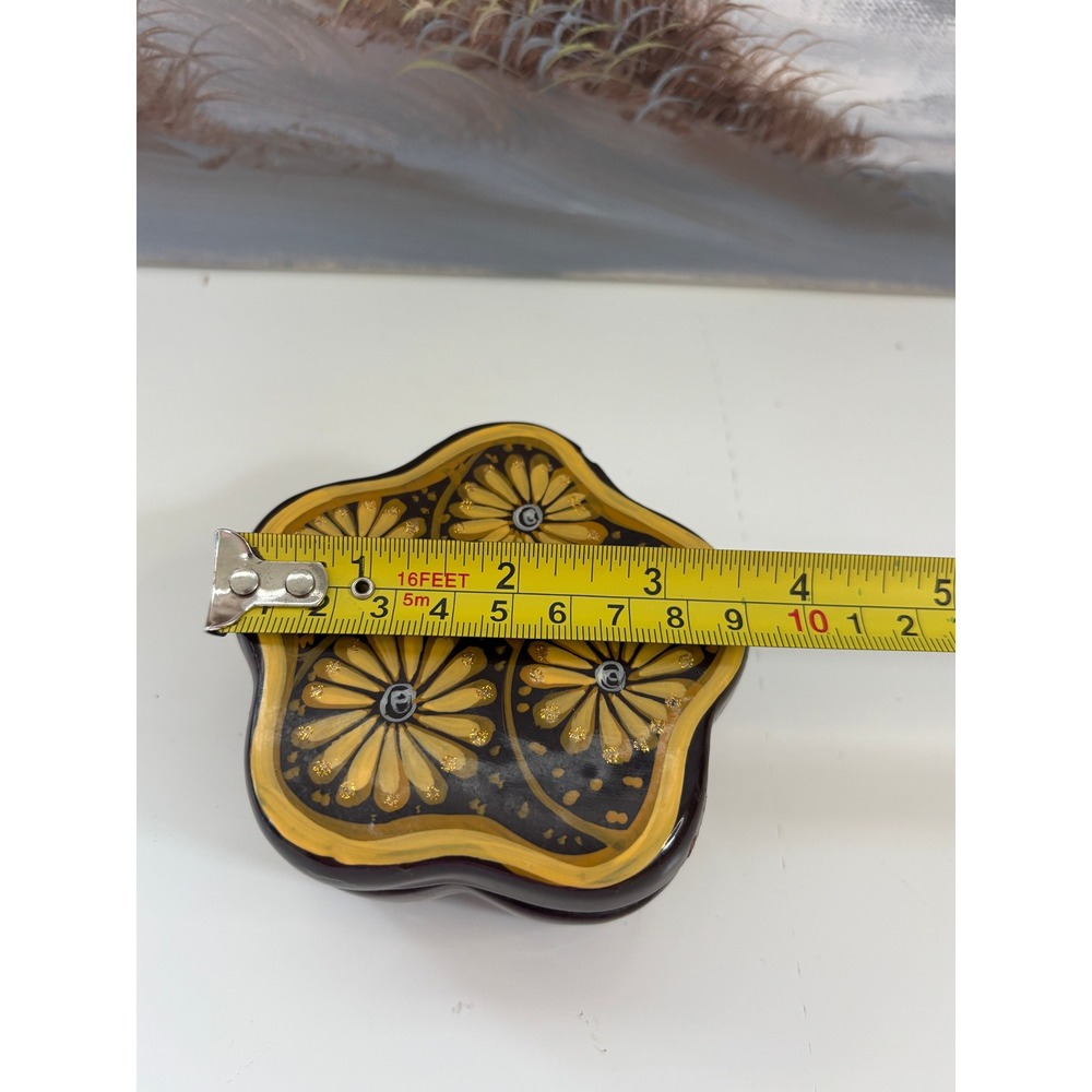 Vintage Hand Painted Terracotta Trinket Box Scalloped Flower Yellow Brown 4in - Picture 6 of 7